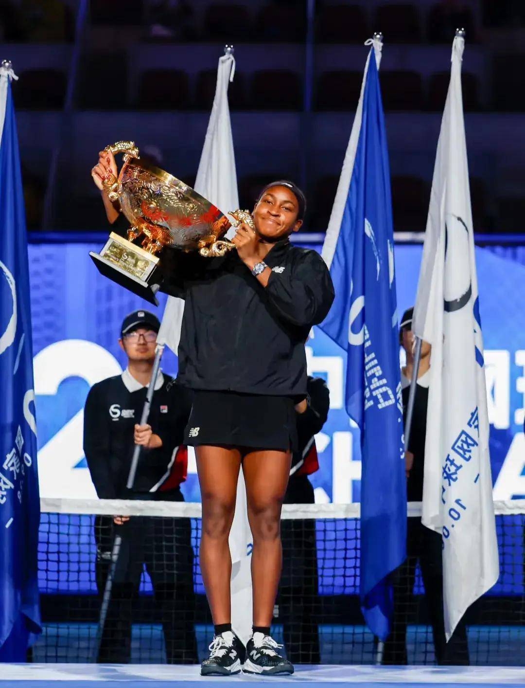 站顺利举行 站顺利举行