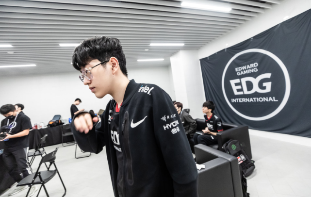 量候选人是 量候选人是