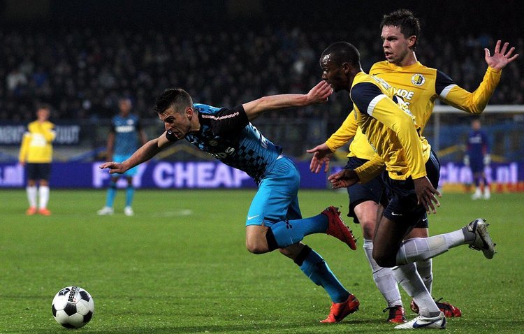 这使得他们 这使得他们