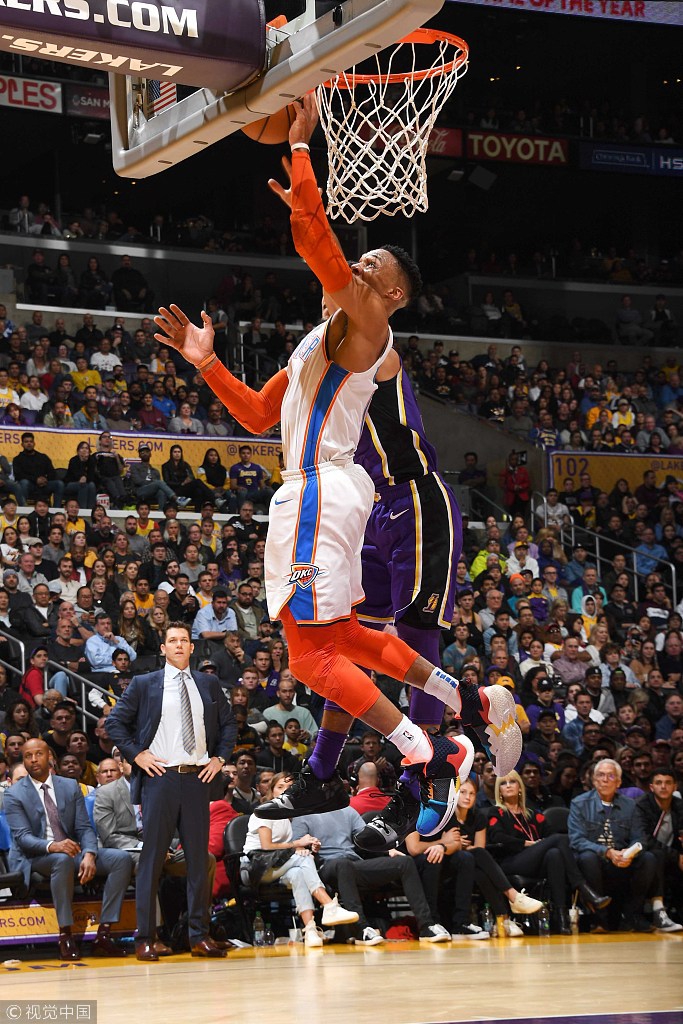 他们手中捞 他们手中捞