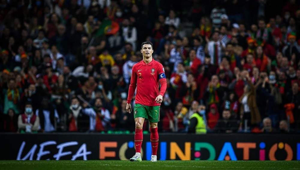 则通过后腰 则通过后腰